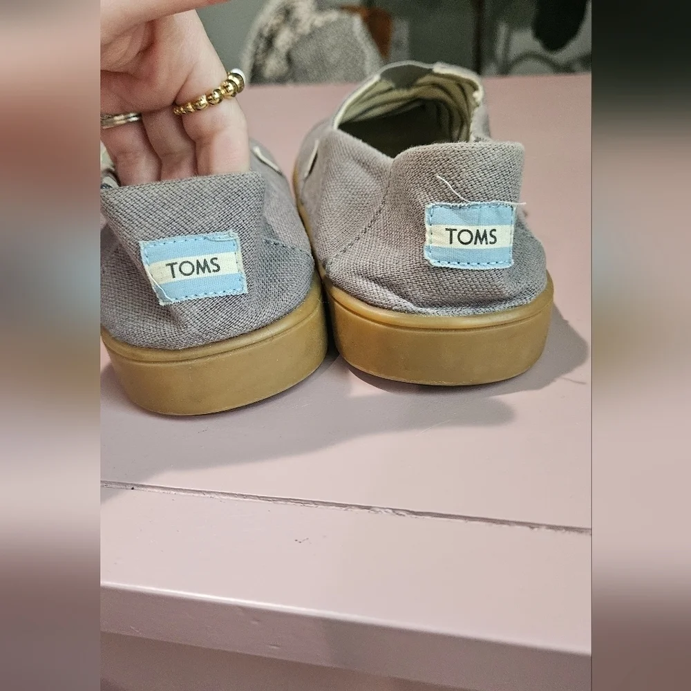 TOMS Alpargata Morning Dove Heritage Canvas Shoes. Size 10